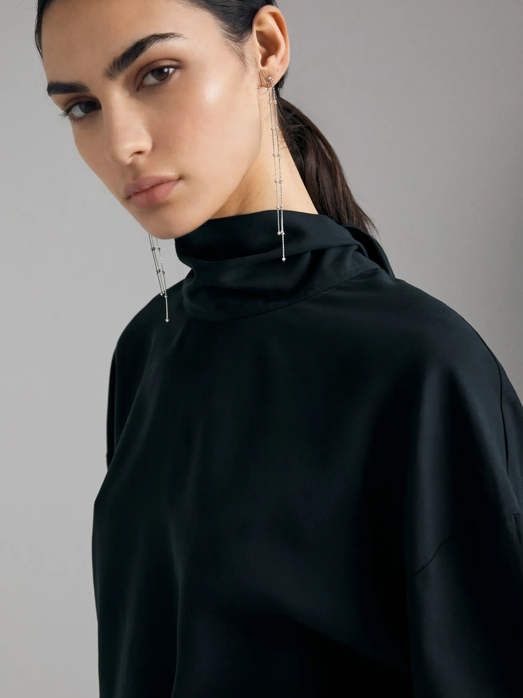 Blusa con sciarpina