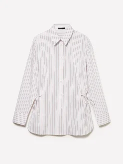 Camicia a righe con laccetti